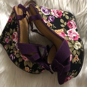 Women’s Floral Wedge Shoes 7.5